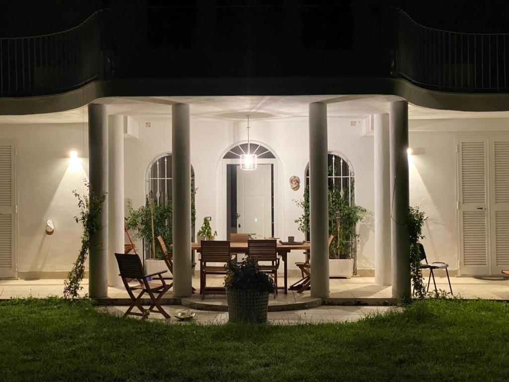 Casa Blanca B&B Latina Kültér fotó