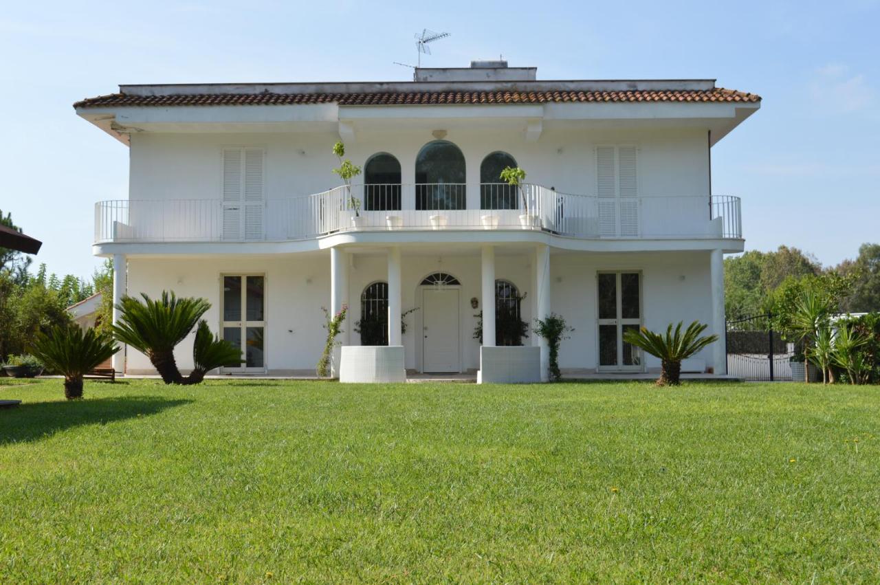 Casa Blanca B&B Latina Kültér fotó